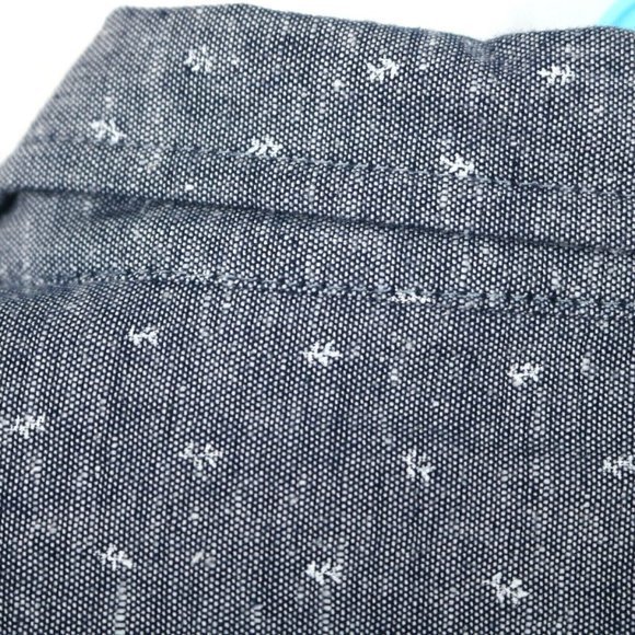 Old Navy Slim Fit Shirt Chambray Blue Floral Long Sleeve M Medium - Picture 11 of 12